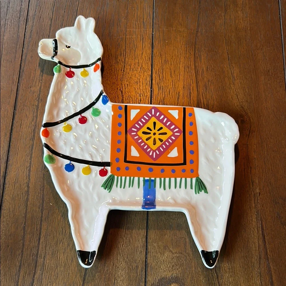 Pier 1 Earthenware Alpaca Platter